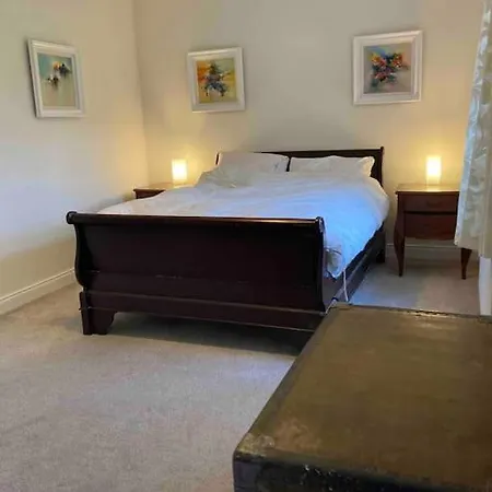 3 Bedroom Beautiful Cosy 펜션