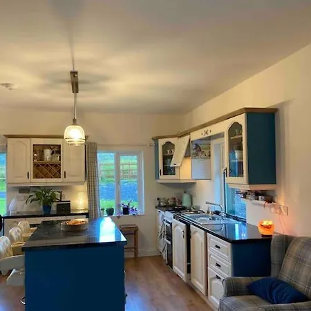 펜션 3 Bedroom Beautiful Cosy Killashandra